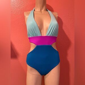 BEACH BUNNY NINA FULL ONE PIECE..